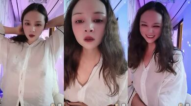 【极品稀缺魔手外购】最新《疯狂抖音》外篇《抖音擦边7》颜值女神各显神通 闪现走光 扣逼漏奶 露毛露屁凸点诱惑 (7)